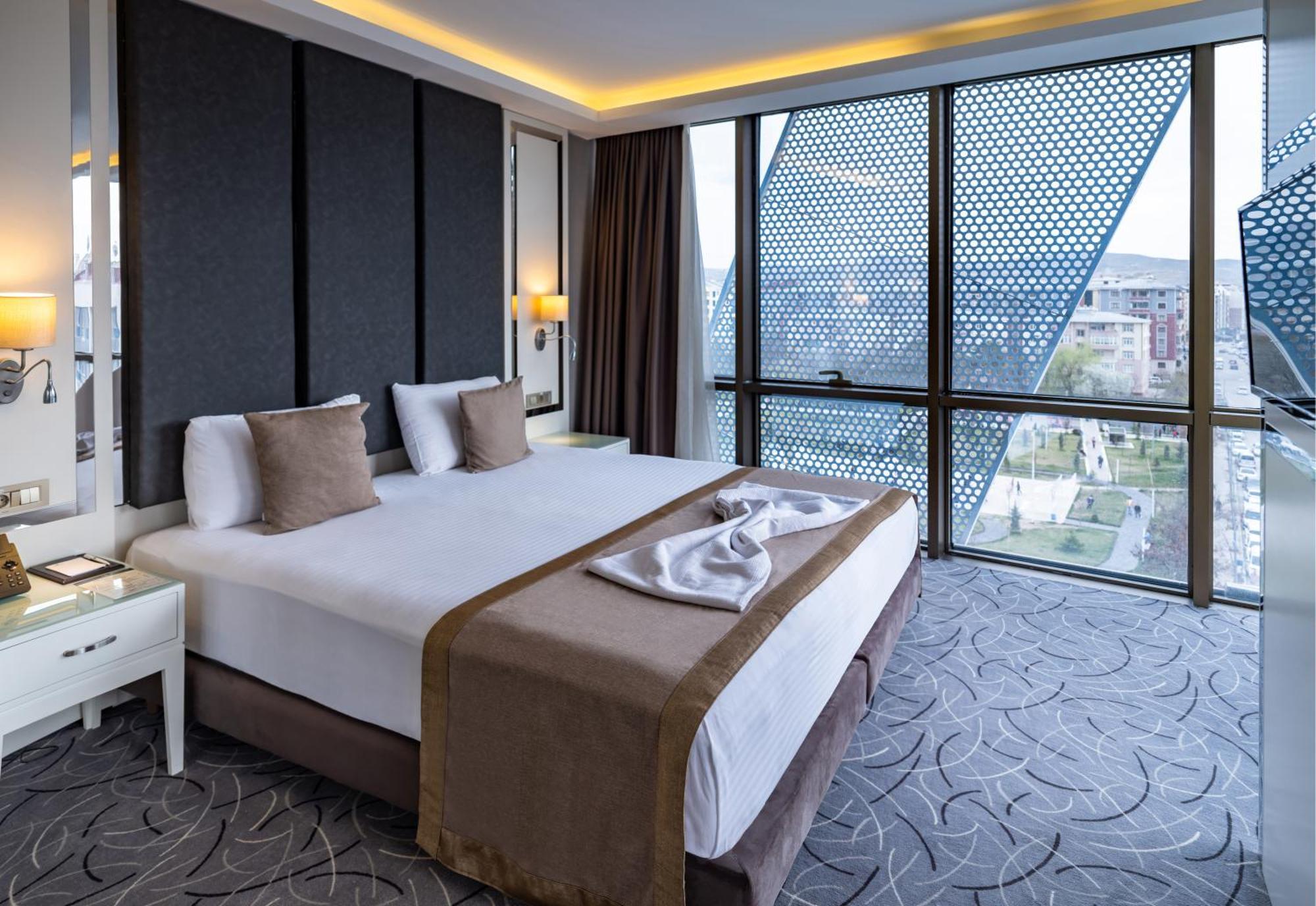 The Conforium Hotel Ван Экстерьер фото